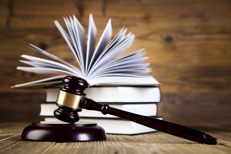 深圳律師事務所解析：為何拆遷后還需要再審？探究拆遷再審的原因與情況