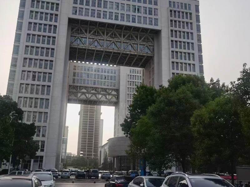 深圳遺產律師為您解答關于我國遺產酌情制度的立法抉擇是什么？